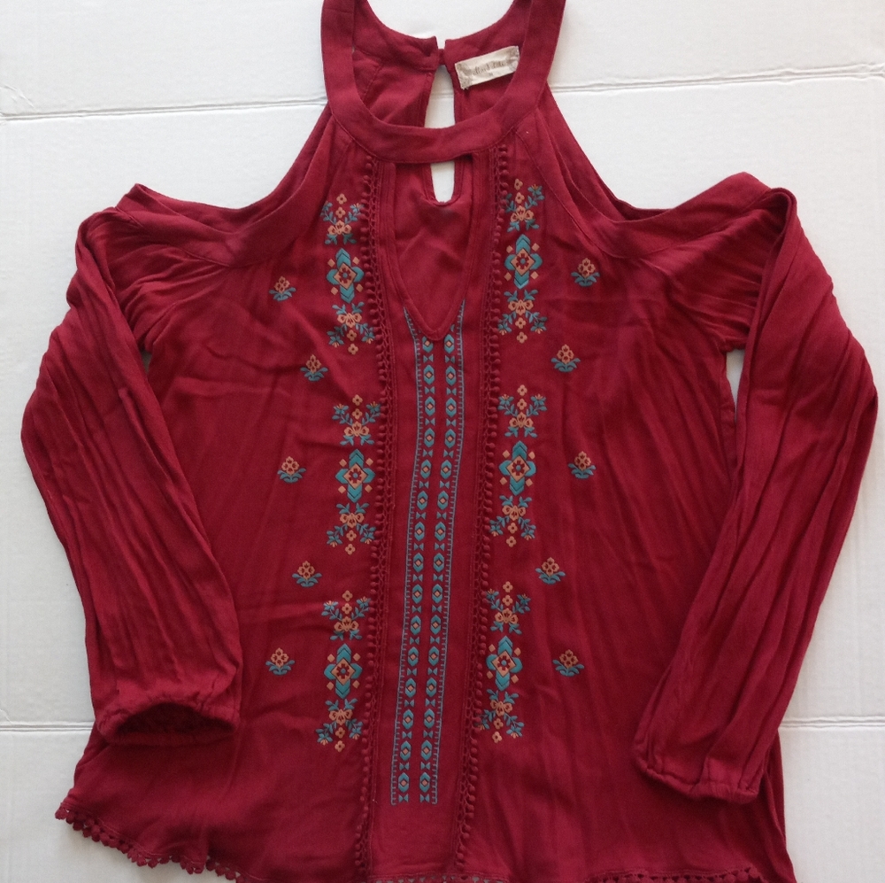 Altar'd State boho floral Burgundy cold shoulder top size M